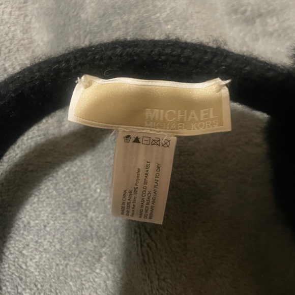 Michael Kors black earmuffs with silver accents - Picture 3 of 3